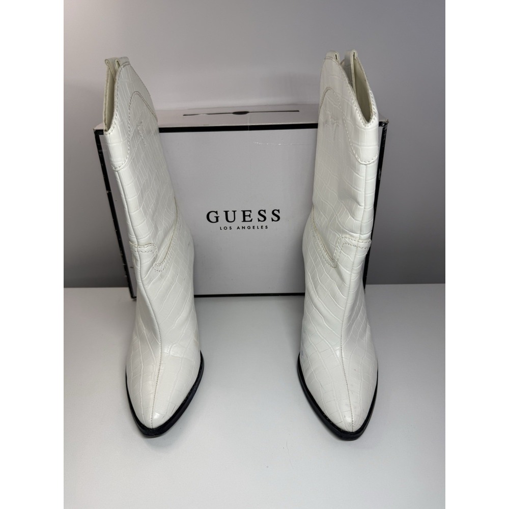 GUESS GW Marney 2 Women's Boots 7.5M White Used with Original Box